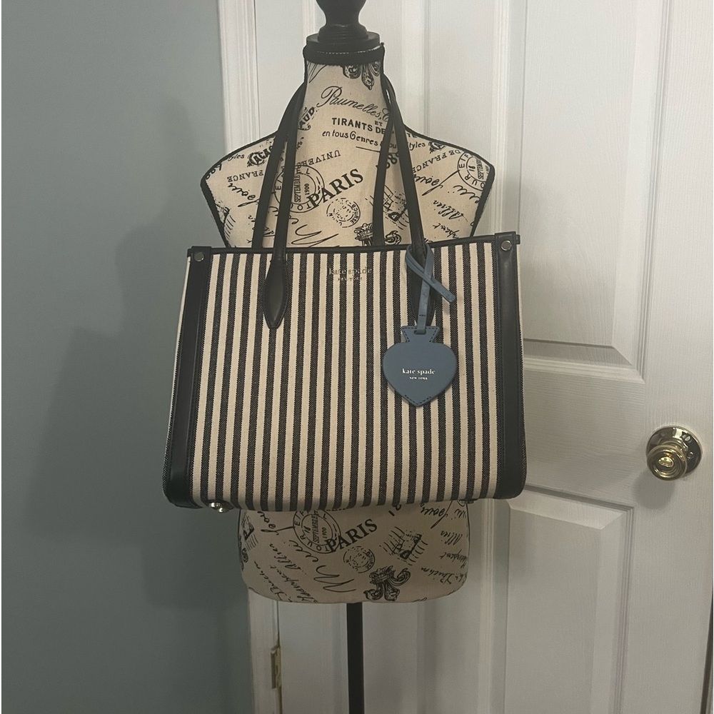 Kate Spade Market Striped Medium Canvas Blue Beige Tote like new